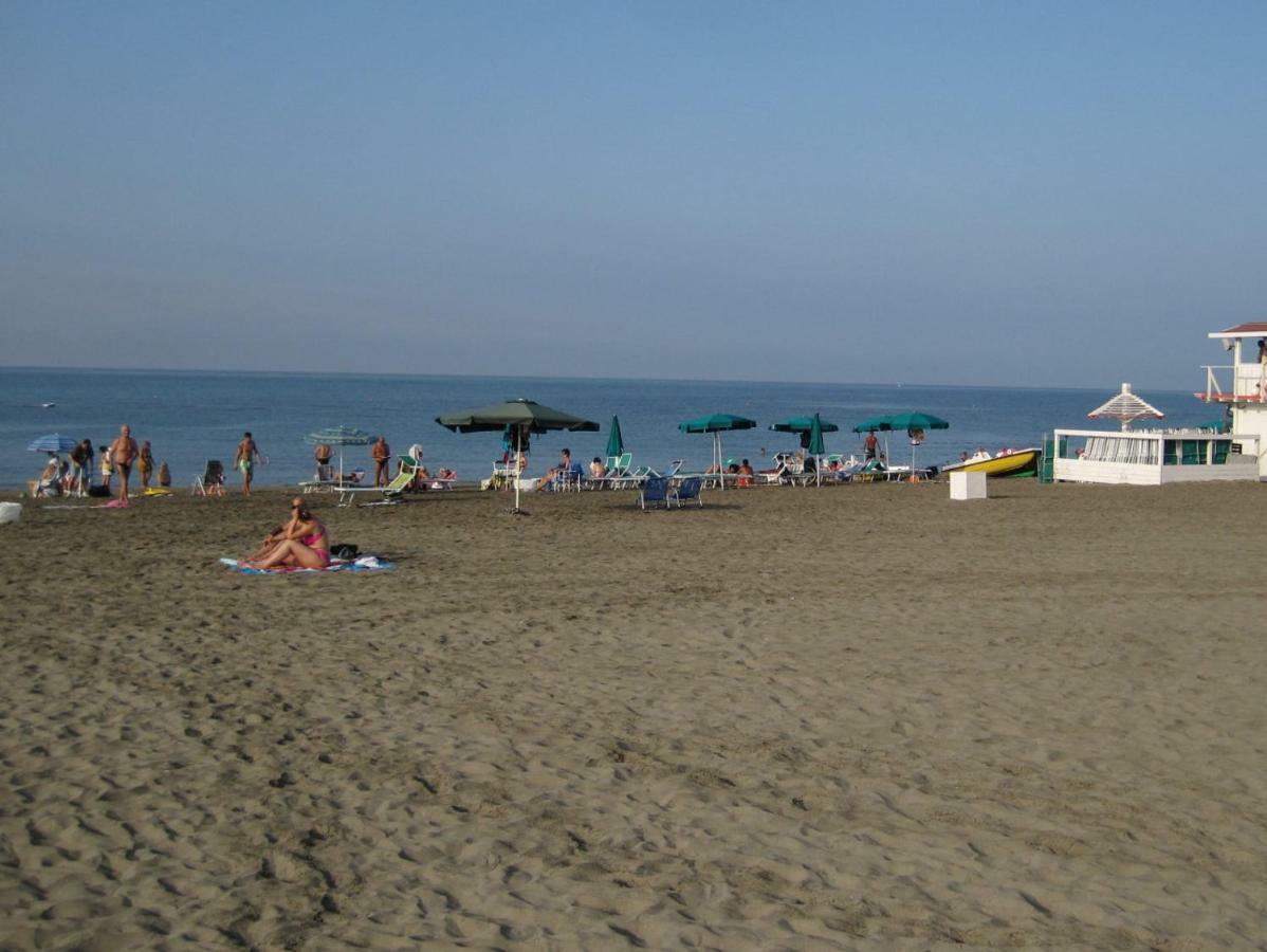 Happy House Mare Di Roma Βίλα Λίντο ντι Όστια Εξωτερικό φωτογραφία